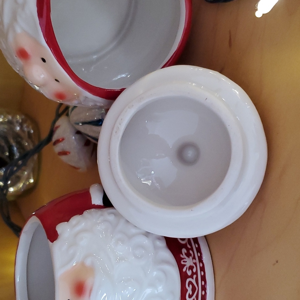 Christmas sugar bowl and creamer - Picture 4 of 5